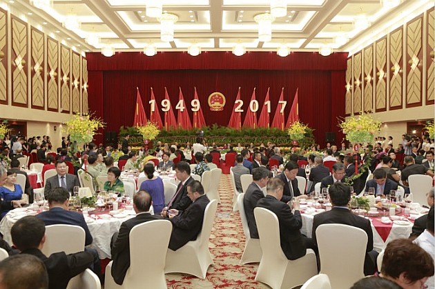 省政府举行国庆招待会庆祝中华人民共和国成立68周年